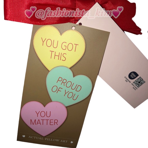 🖨️ Cashmere and cupcakes Valentine’s Day pillows - Picture 4 of 14